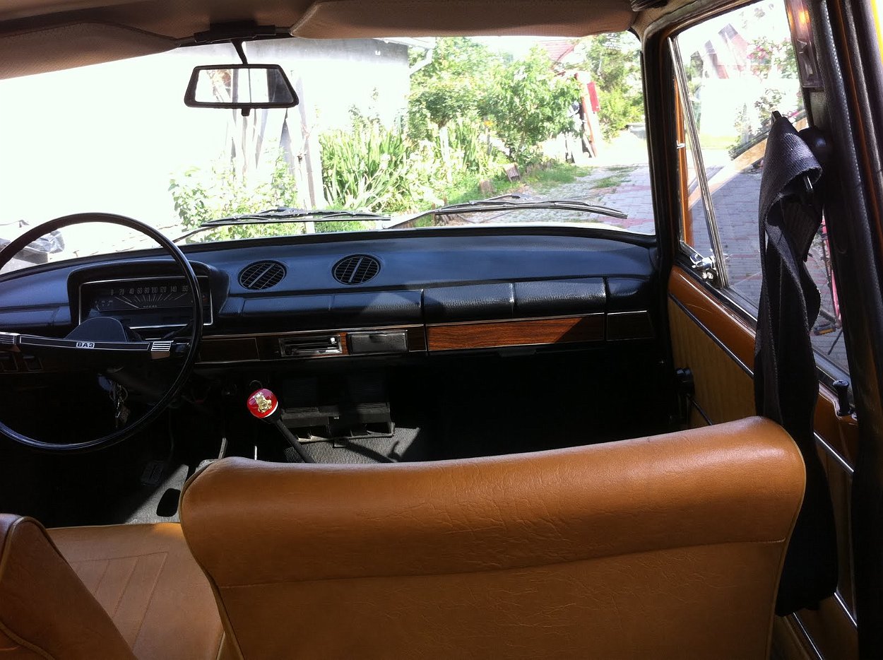 Lada 82